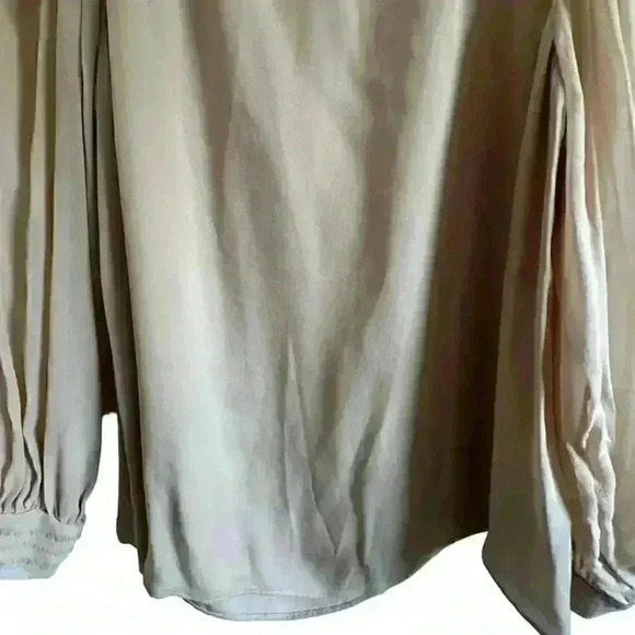ALICE & OLIVIA EMPLOYED SILK BLOUSE SHEER SLEEVES Size Small - Picture 7 of 12
